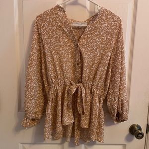 NWOT Sweet Rain Floral Top